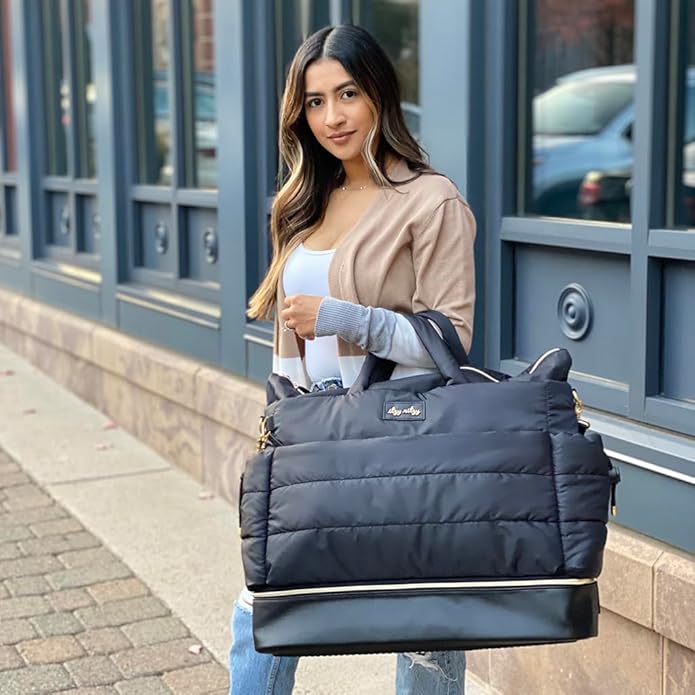 Itzy Ritzy Dream Weekender Travel Bag – Lightweight Overnight Bag with Base Compartment, 12 Pockets, Bottle Holders & Strap