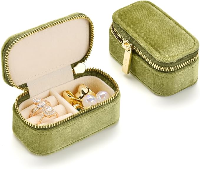 Small Travel Jewelry Case, Mini Tiny Plush Velvet Jewelry Box for Women and Girls, Pocket Size Jewelry holder organizer for Rings Earrings and Small Items(Mistletoe Green)