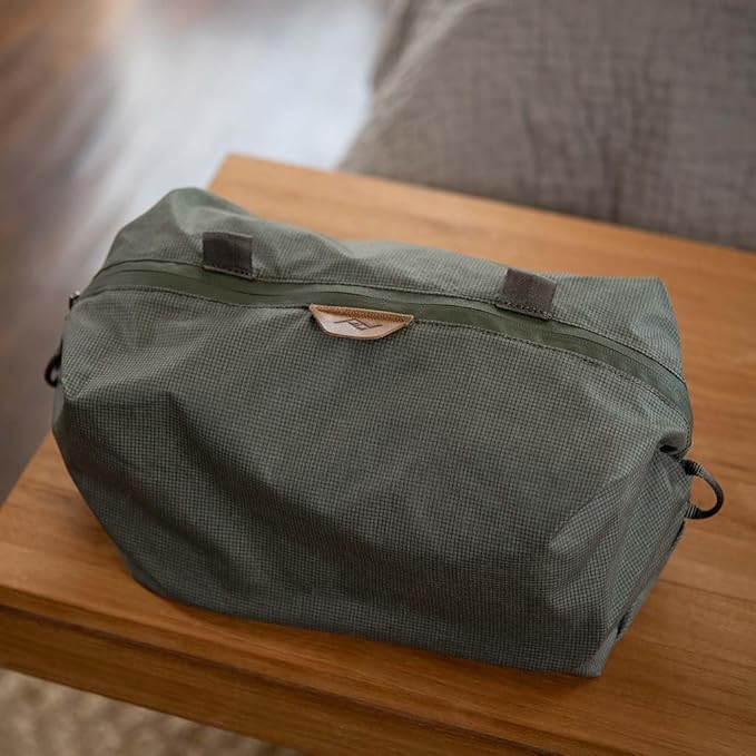 Peak Design Shoe Pouch, Sage, Ultralight Travel Organizer Bag for Shoes or Other Items, Weatherproof Shell, Packs into Itself, Fits 1–2 Pairs of Shoes, Works with Peak Design Travel Bags