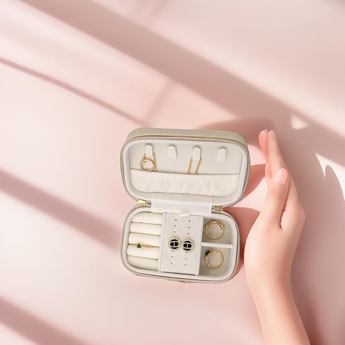 Travel Jewelry Case Bulk Of 4 For Women Weekend Trips, Gold Zip PU Leather Compact Jewelry Organizer For Earring Bracelets Beige Travel Jewelry Box Set Perfect For Small Bridesmaid Jewelry Box Gift