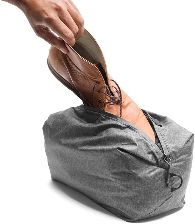 Peak Design Shoe Pouch, Charcoal, Ultralight Travel Organizer Bag for Shoes or Other Items, Weatherproof Shell, Packs into Itself, Fits 1–2 Pairs of Shoes, Works with Peak Design Travel Bags