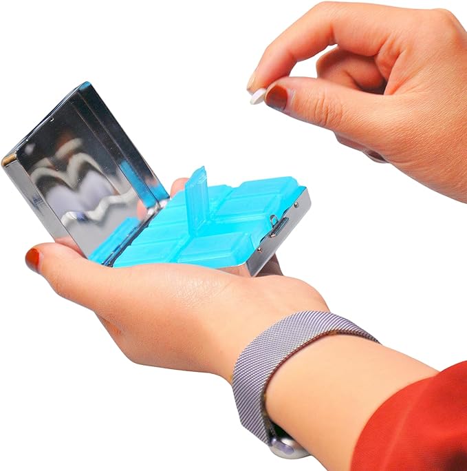 Cute and Portable Metal Pill Organizer – 8 Compartments, Elegant Chrome Finish, Ideal for Travel and Daily Use (Splash Cat)