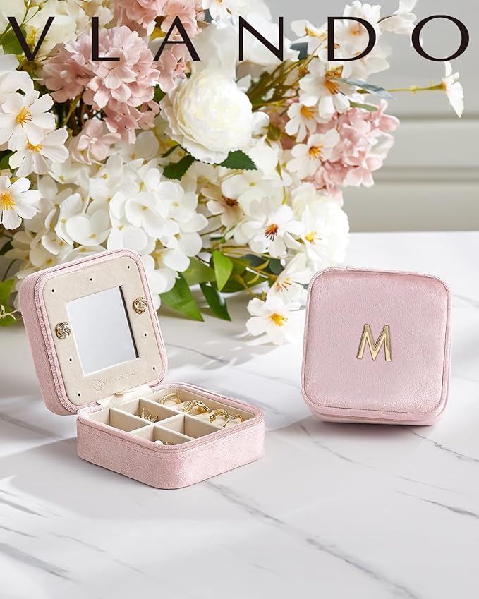 Vlando Jewelry Box for Aunt Gifts from Niece Nephew, Birthday Gifts for Aunt Auntie, Unique Gifts for Aunt Auntie Travel Jewelry Case, Auntie Gifts for Wedding Anniversary - Letter F, Pink