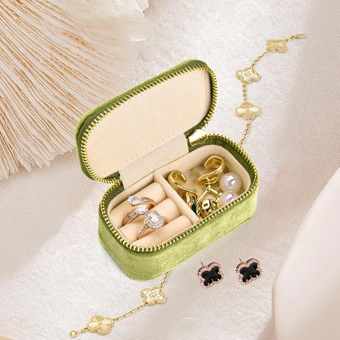 Small Travel Jewelry Case, Mini Tiny Plush Velvet Jewelry Box for Women and Girls, Pocket Size Jewelry holder organizer for Rings Earrings and Small Items(Mistletoe Green)