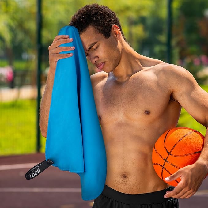 BOGI Microfiber Travel Sports Towel-Quick Dry Travel Towel,Soft Lightweight Absorbent Compact Sports Towel for Camping Gym Beach Bath Yoga Swimming Backpacking (S:16''x32'',2Pcs-AGreen)