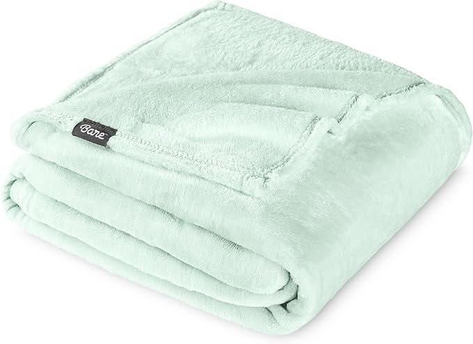 Bare Home Fleece Blanket - Twin/Twin Extra Long - Ultra-Soft Lightweight for Bed, Sofa, and Couch - Luxury Microplush - Cozy Warm Blanket (Twin/Twin XL, Spring Mint)