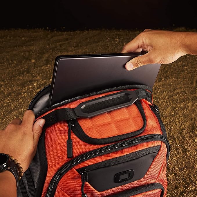OGIO RENEGADE DNA BACKPACK (Wave Camo)