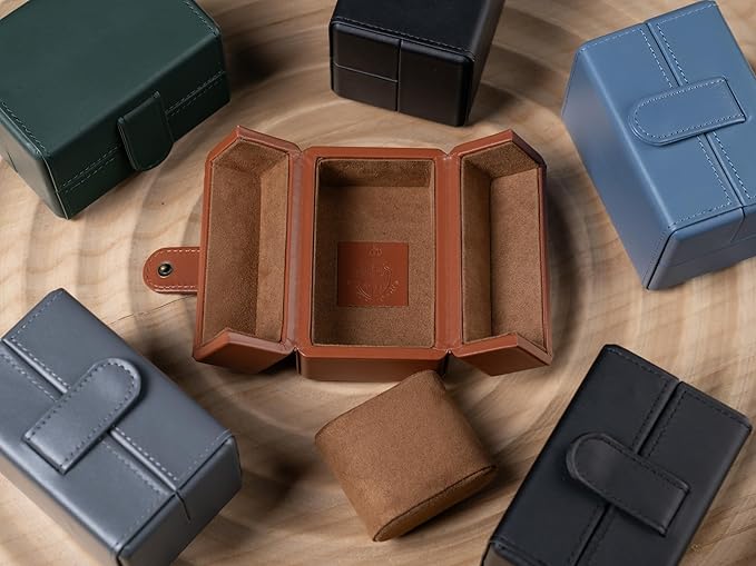 Single Travel Watch Case - Vintage Inspired - Exterior, Soft Microfiber Lining, Fits Up to 42mm Watches - Vegan Leather - Reliable Storage for Home or Travel