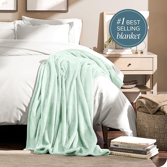 Bare Home Fleece Blanket - Twin/Twin Extra Long - Ultra-Soft Lightweight for Bed, Sofa, and Couch - Luxury Microplush - Cozy Warm Blanket (Twin/Twin XL, Spring Mint)