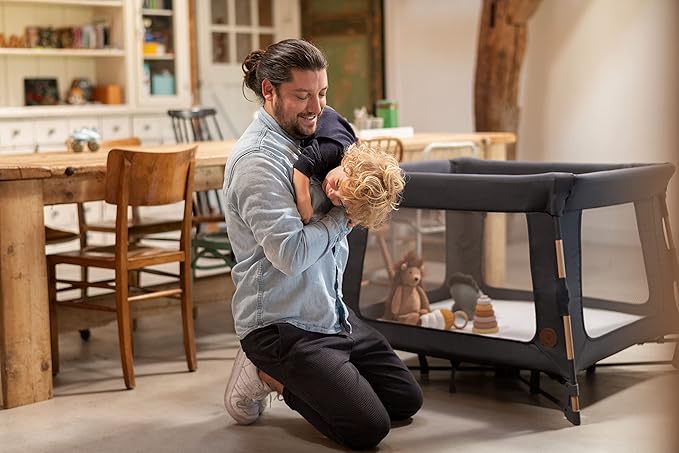 Maxi-Cosi Swift Lightweight Portable Playard, 1-Step Fold PlaypenWith Travel Bag, 2-Stage Mattress for Newborn to Toddlers, Essential Graphite