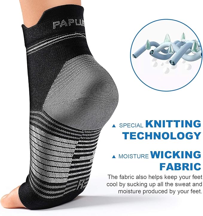 Plantar Fasciitis Sock (6 Pairs) for Men and Women, Compression Foot Sleeves with Arch and Ankle Support (Black, Small)