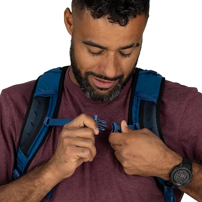 Osprey Talon 11L Men's Lightweight Hiking Backpack with Hipbelt, Green Canopy