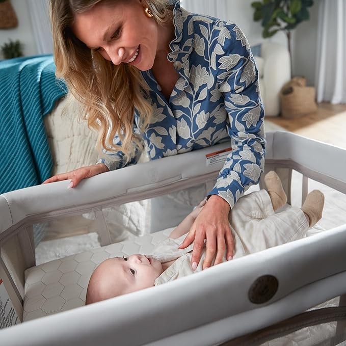 Maxi-Cosi Calao Travel Playard, Infant Bassinet, Toddler Playpen, Portable, Lightweight, Foldable, Easy Setup, with Carry Bag, Breathable Mesh, Classic Oat