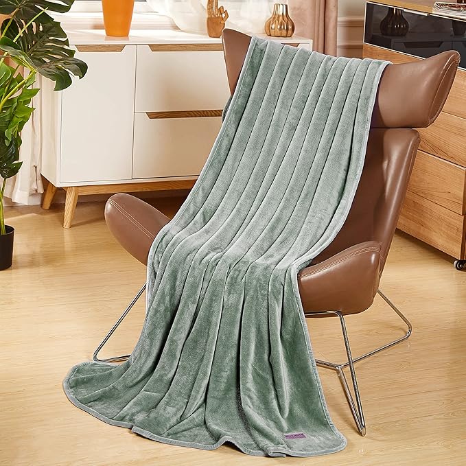 Surii Home Luxury Microfiber Flannel Blanket, Super Soft, Warm, Cozy, Fluffy, and Breathable, Perfect Throws for Bed, Couch, Sofa, for All Season Use. 350GSM Travel Size 50x60 Inches (Oliver Green)